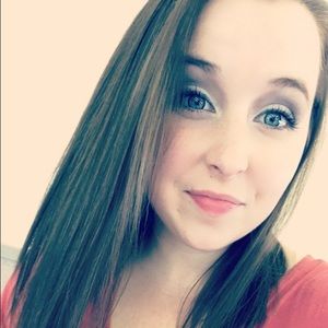 Meet your Posher, Kendra