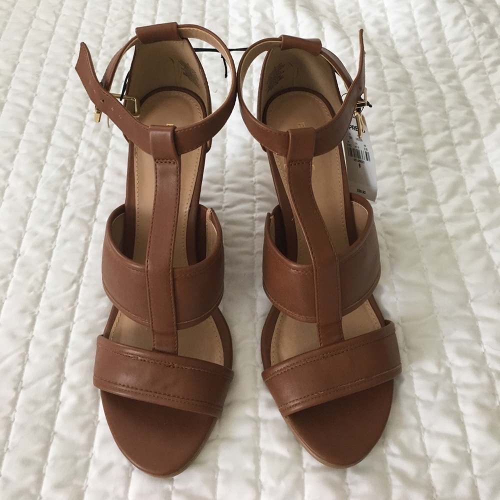 Sandals/wedges