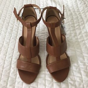 Sandals/wedges