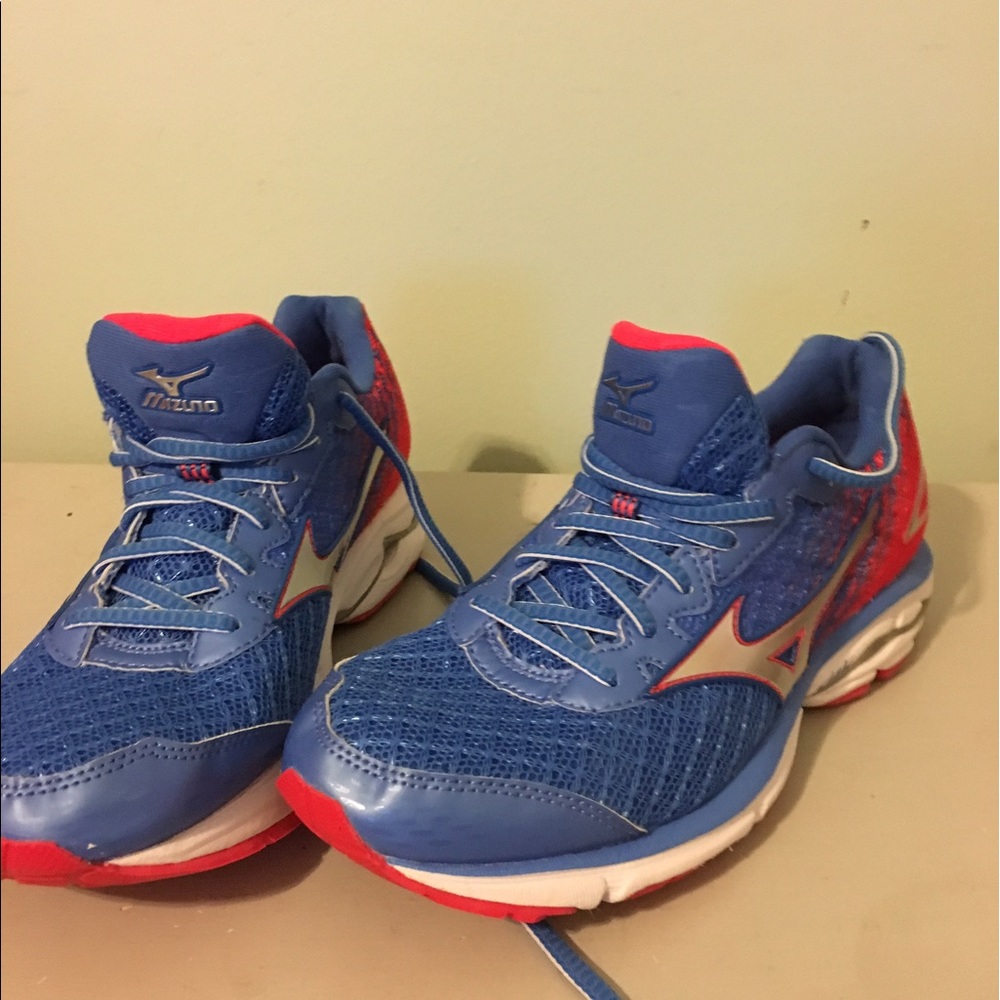 MIZUNO shoes