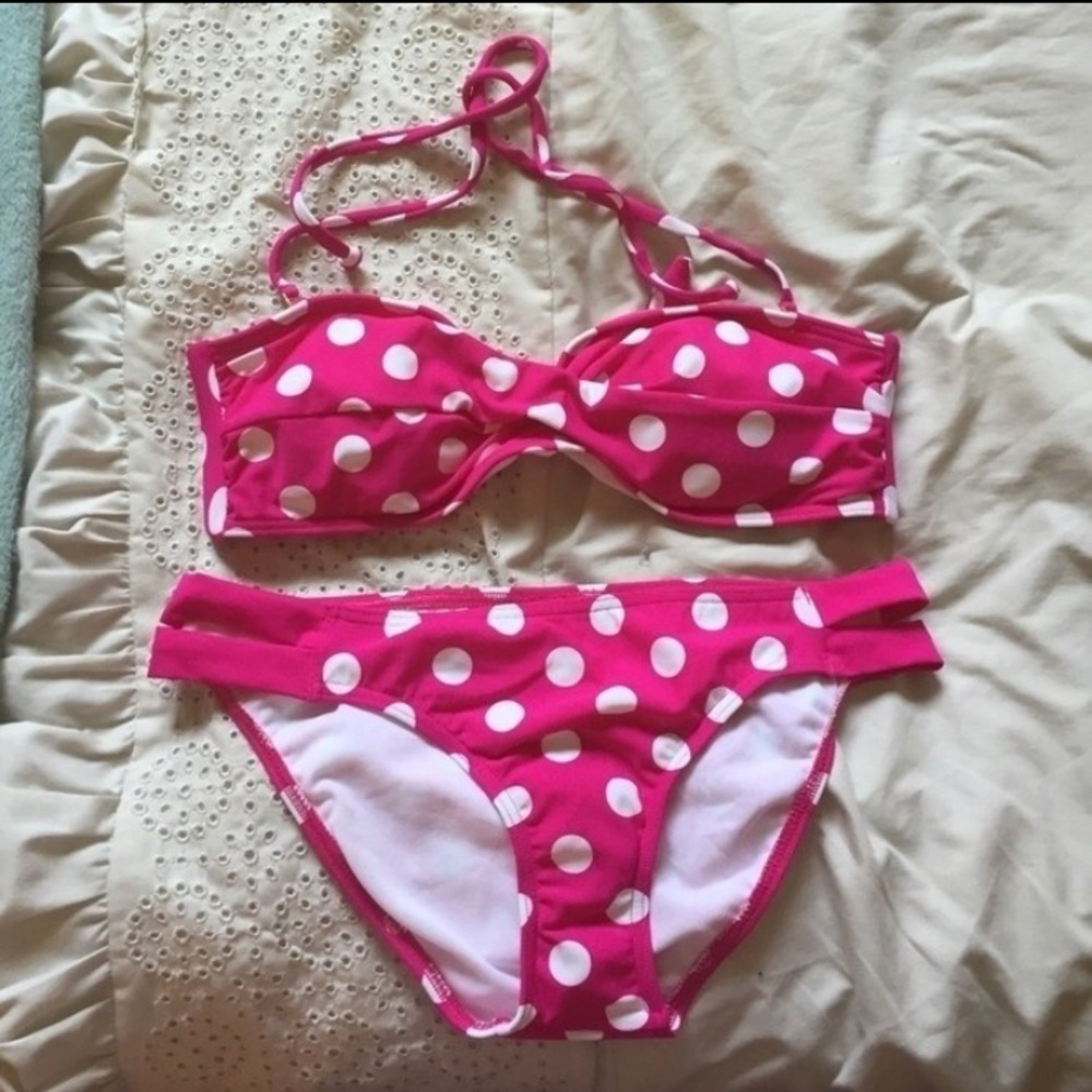 Polka Dot Bikini 👙