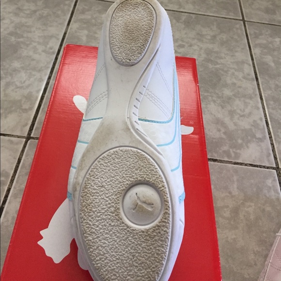 Puma shoes - Picture 4 of 4