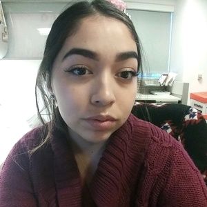 Meet your Posher, Roxanne