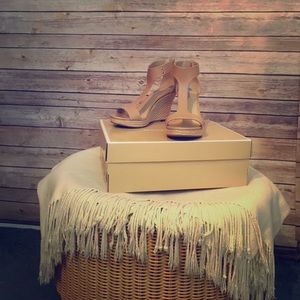 NWT Michael Kors wedges