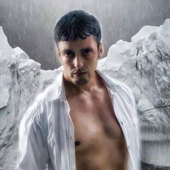 Meet your Posher, R - Picture 1 of 2