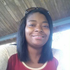 Meet your Posher, Adria