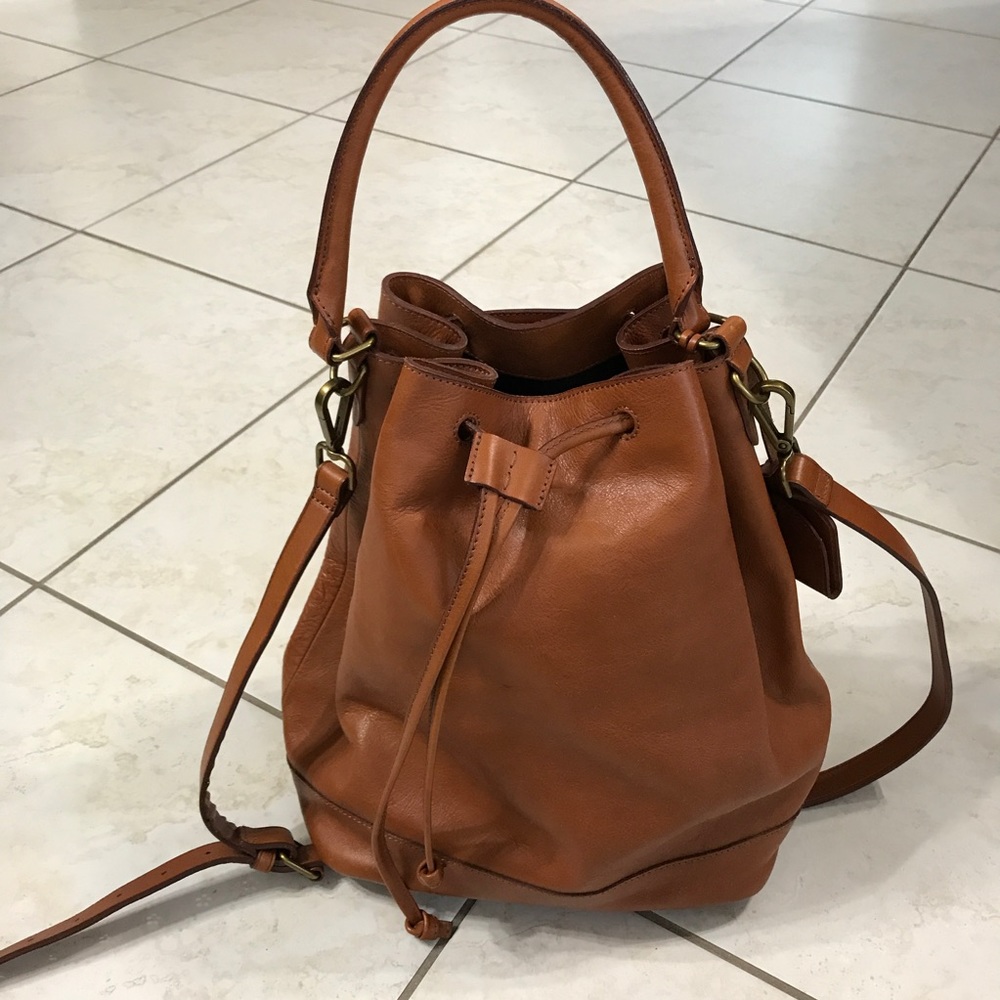 Madewell Bucket Bag - English Saddle Color