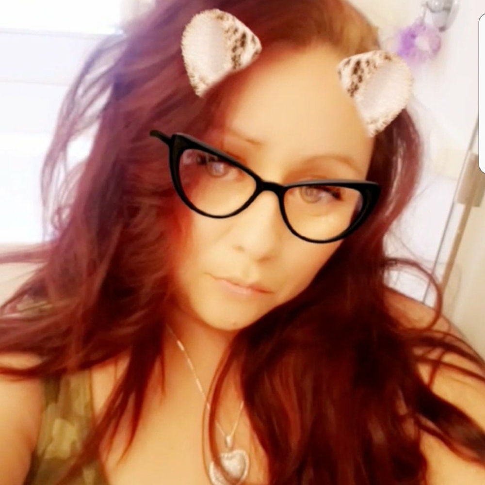 Meet your Posher, Cynthia