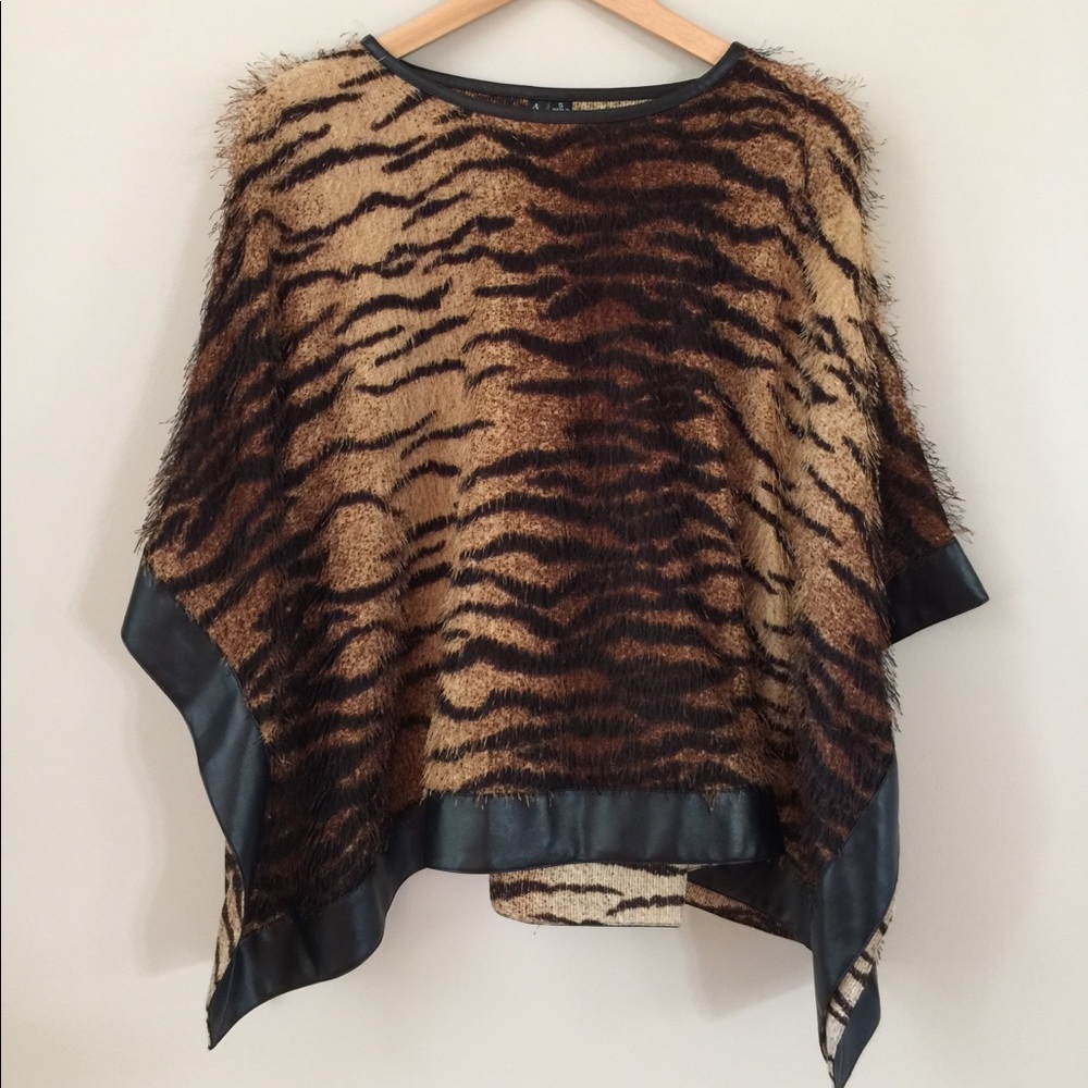 Fuzzy animal print poncho with leather trim size S