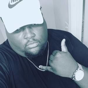 Meet your Posher, Derrick