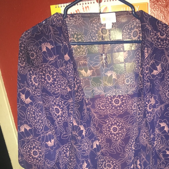 Lularoe Shirley Medium - Picture 1 of 2