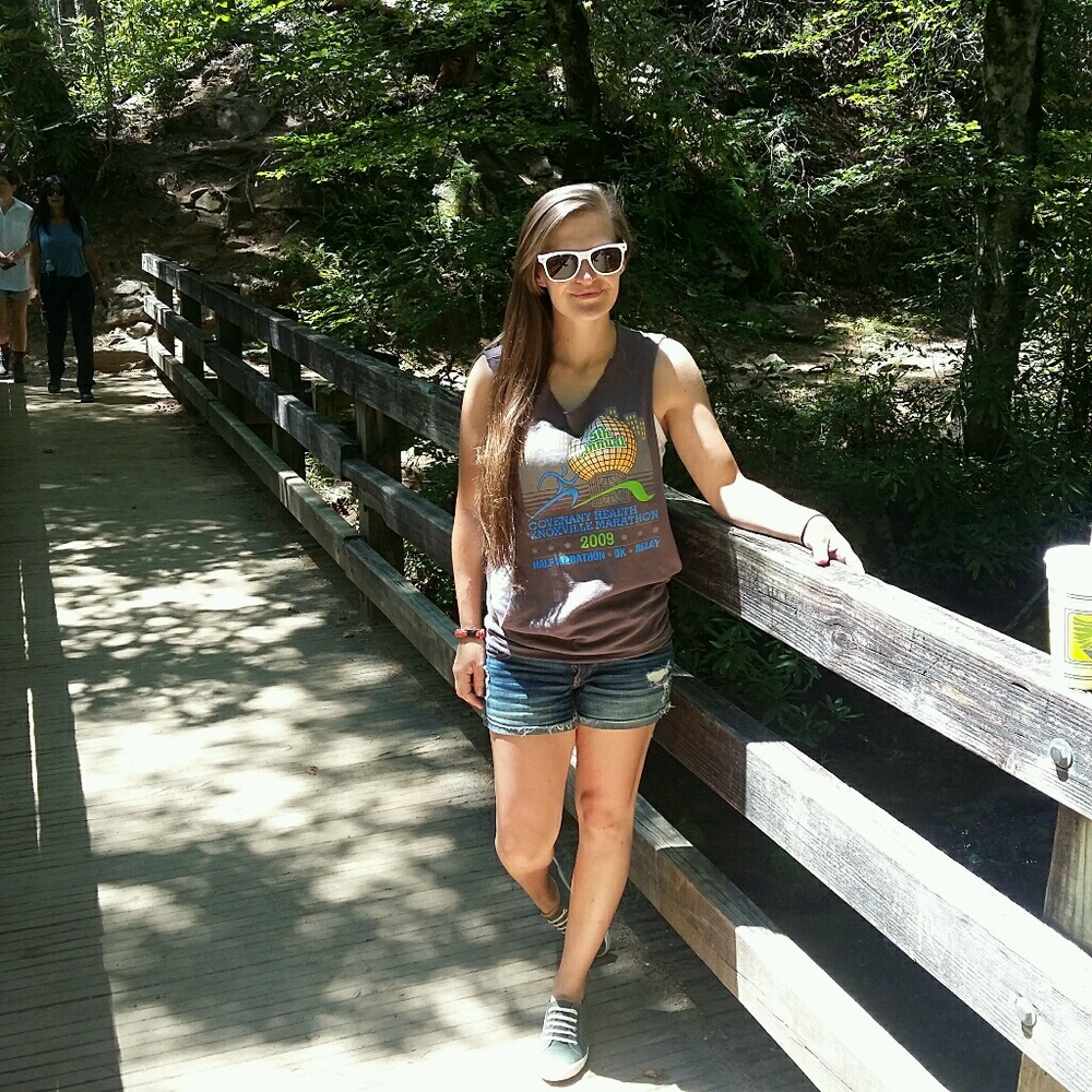 Meet your Posher, Ashley