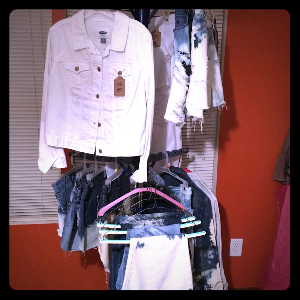 ❤️SOLD IN MERC❤️ Destroyed Denim $25-30