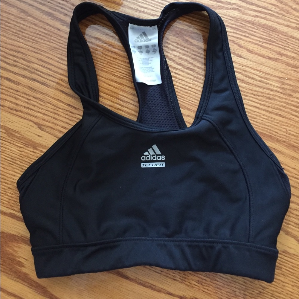 Black ADIDAS sports bra 🏋🏽‍♀️⛹🏻‍♀️