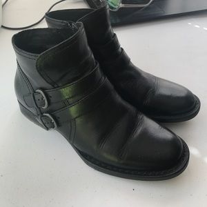 Born ankle boot size 8.5m