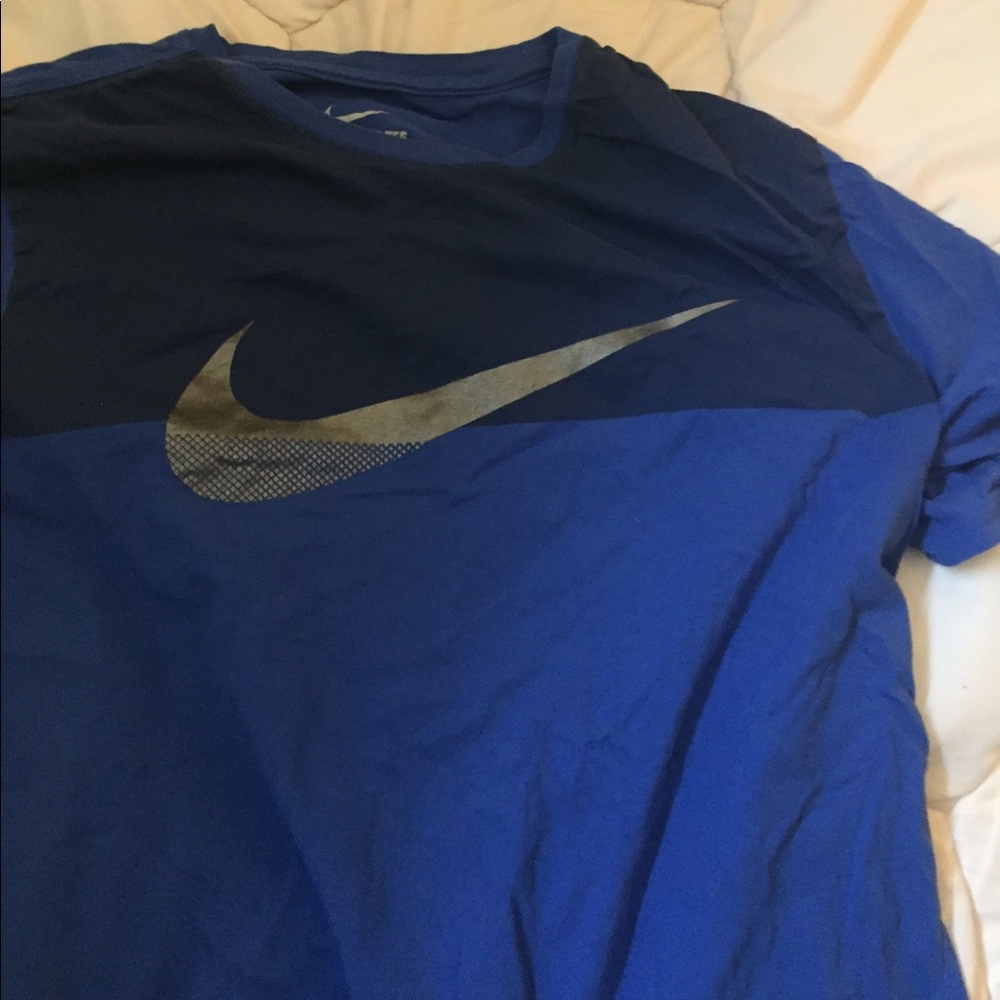 Nike t-shirt