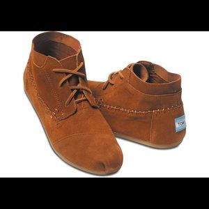 Toms suede high top moccasins