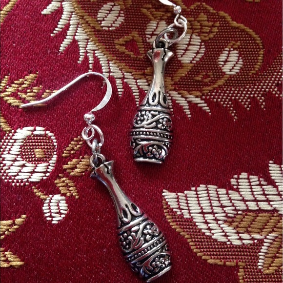 Drumbeat - Picture 1 of 1