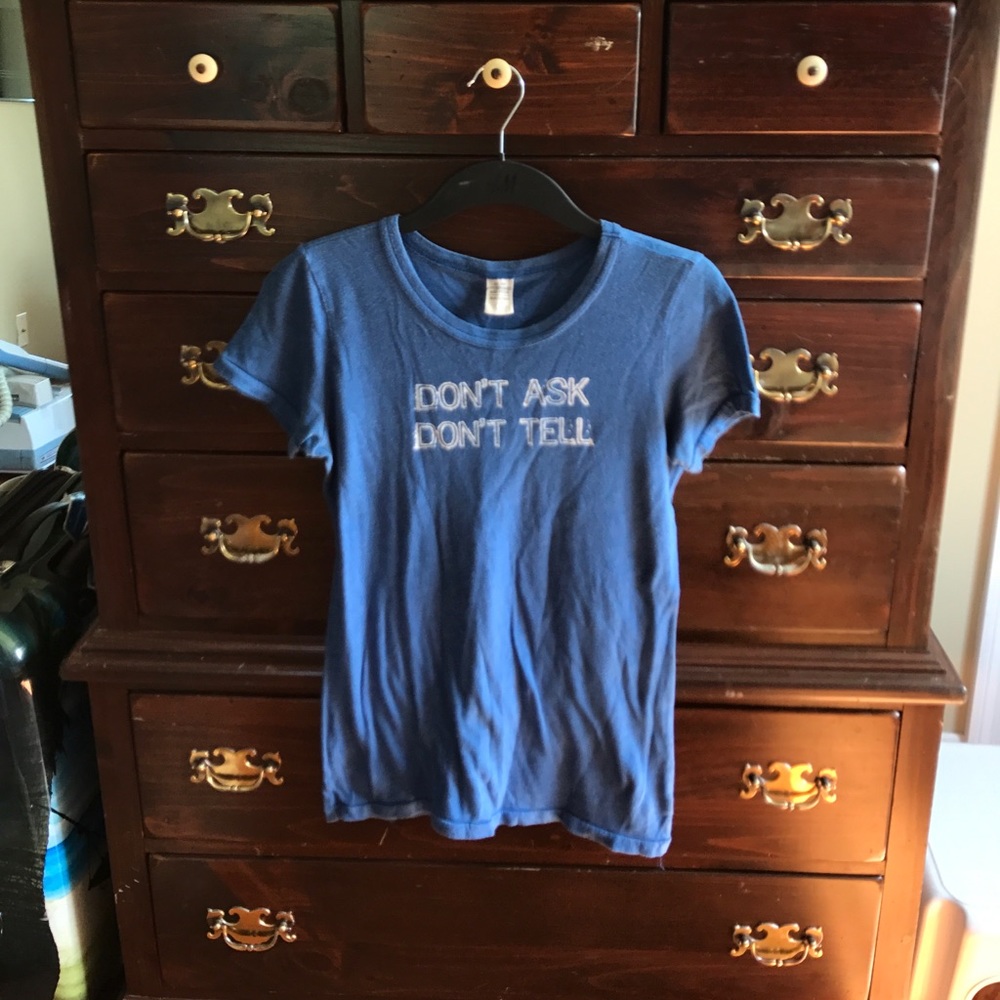 Tee shirt