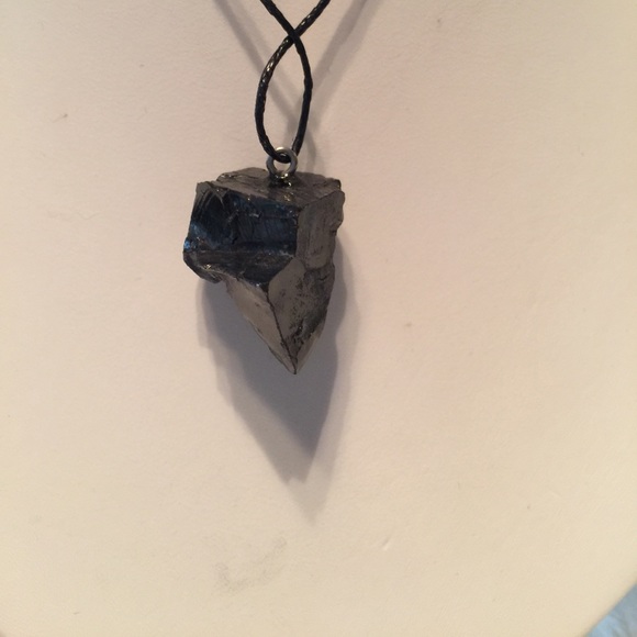 Shungite - Raw Cut Pendant - shapes may vary - Picture 2 of 2