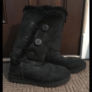Ugg Bailey Button Triplet black size 9