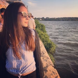 Meet your Posher, Madison