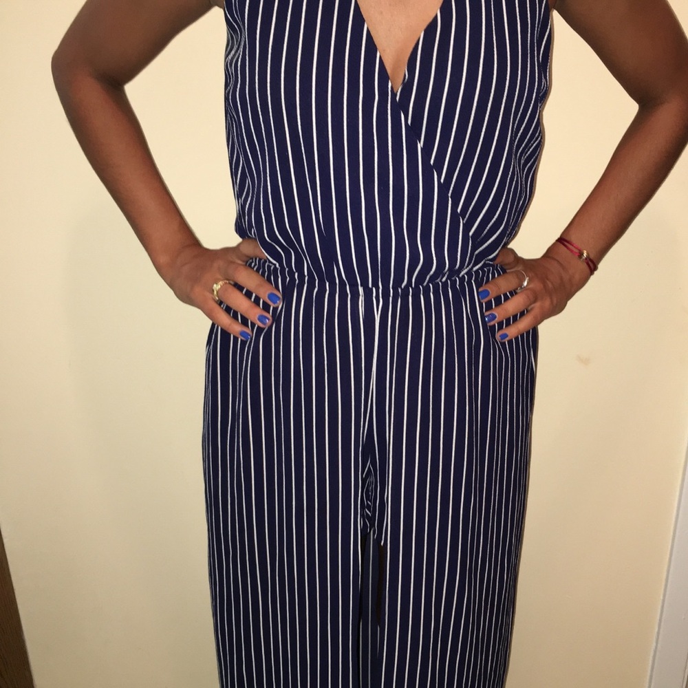 HYFVE WOMENS NAVY STRIPE DRESS SHORTS SIZE SMALL - Picture 5 of 7