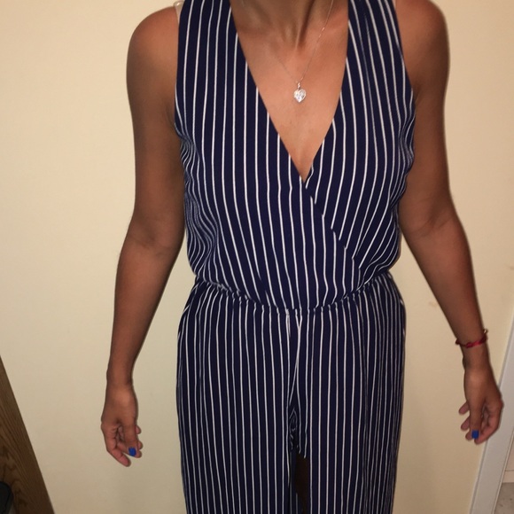 HYFVE WOMENS NAVY STRIPE DRESS SHORTS SIZE SMALL - Picture 4 of 7