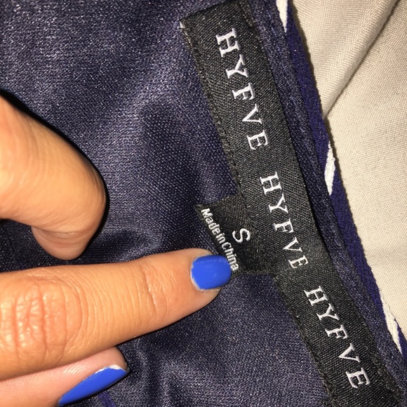 HYFVE WOMENS NAVY STRIPE DRESS SHORTS SIZE SMALL - Picture 7 of 7