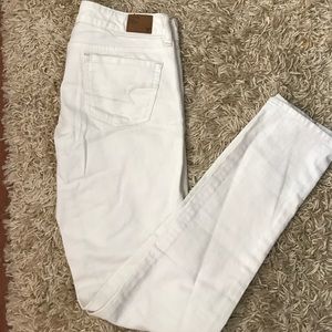 White American eagle jeans