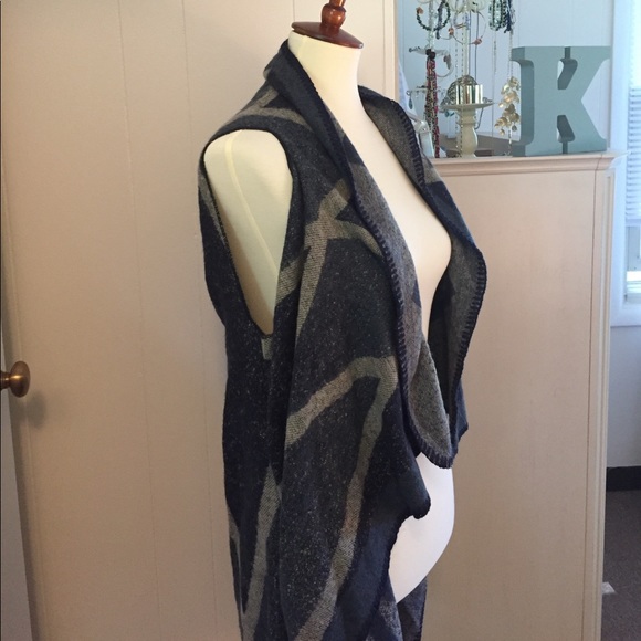 New with tags sweater, one size - Picture 1 of 6