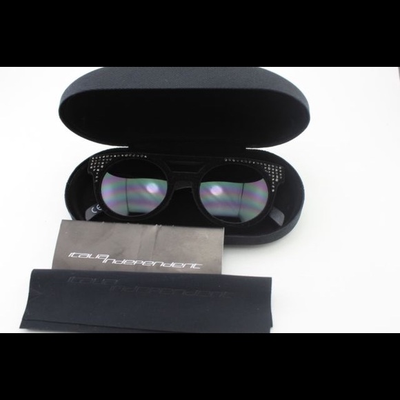 Italia independent sunglasses