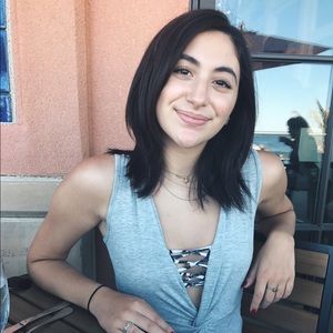 Meet your Posher, Antonia