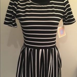 Black n White Amelia