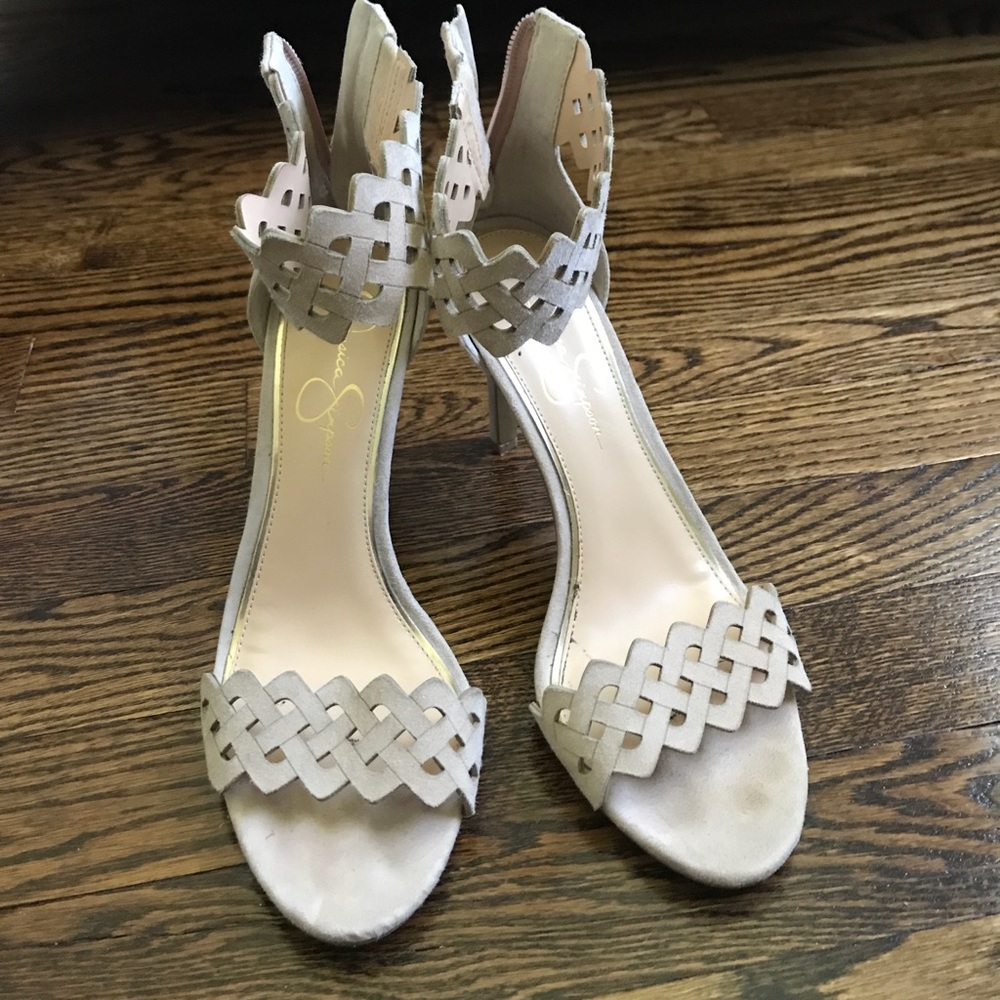 Jessica Simpson heel