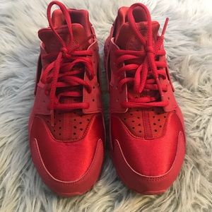 Women's All Red Huaraches