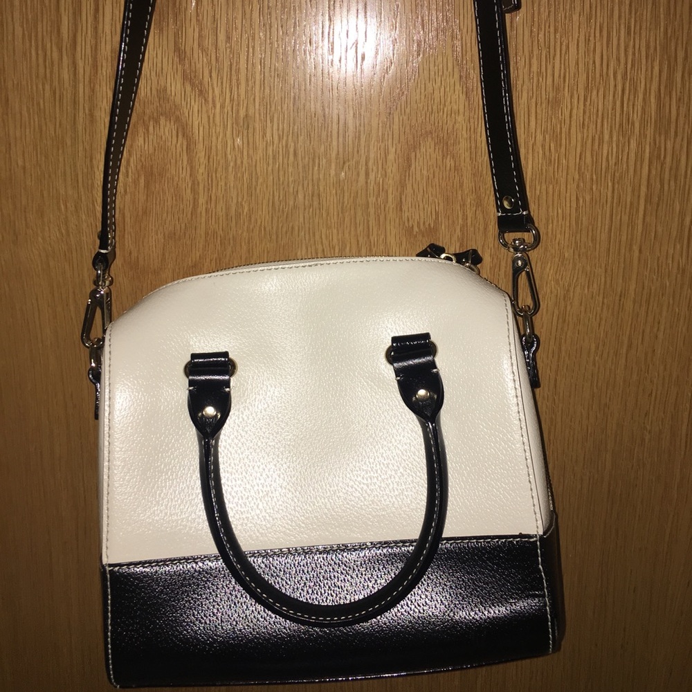 kate spade Shoulder Bag Cream & Black -RARELY USED - Picture 2 of 4