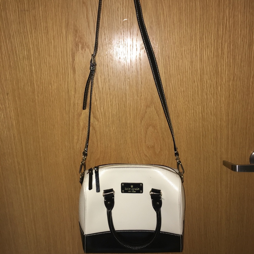 kate spade Shoulder Bag Cream & Black -RARELY USED - Picture 4 of 4