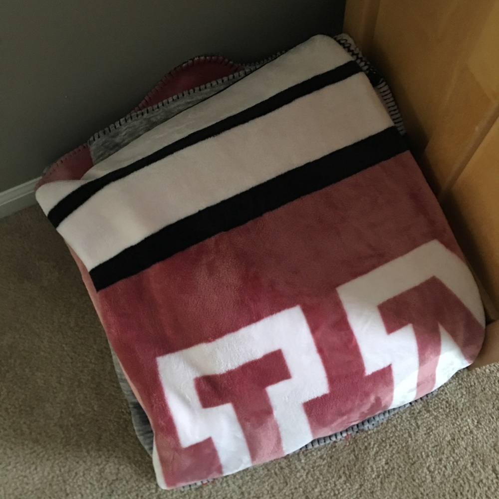 Victoria's Secret SHERPA