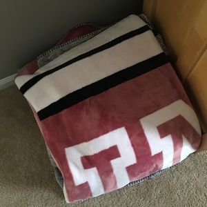 Victoria's Secret SHERPA