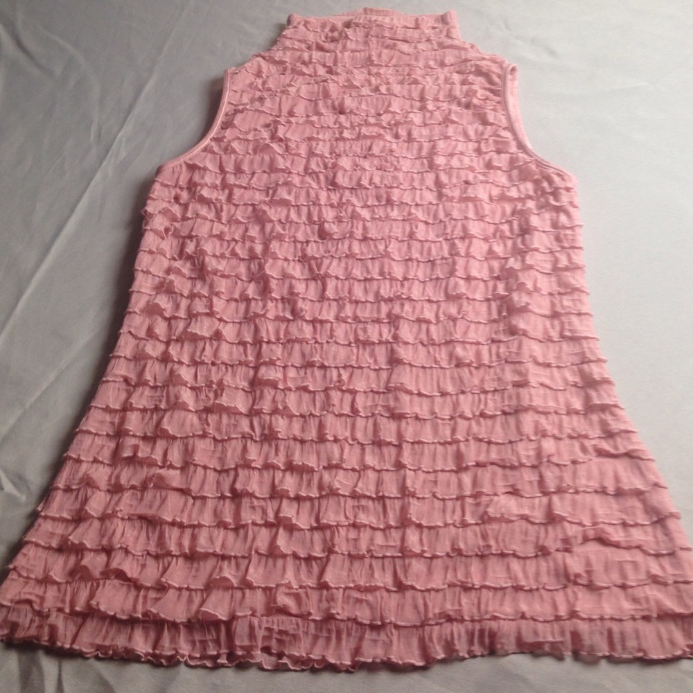 G.T.B. BEAUTIFUL TOP BLOUSE EXCELLENT CONDITION