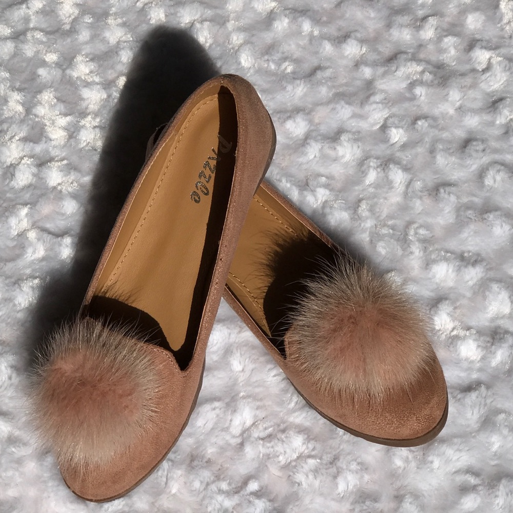 •new• 🍂FALL BLUSH POM POM ACCENT FLATS - Picture 1 of 6