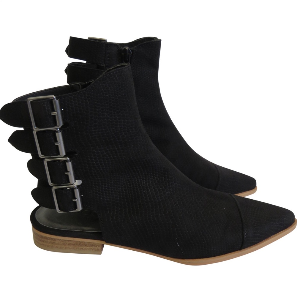 Roolee Edgar Booties size 9