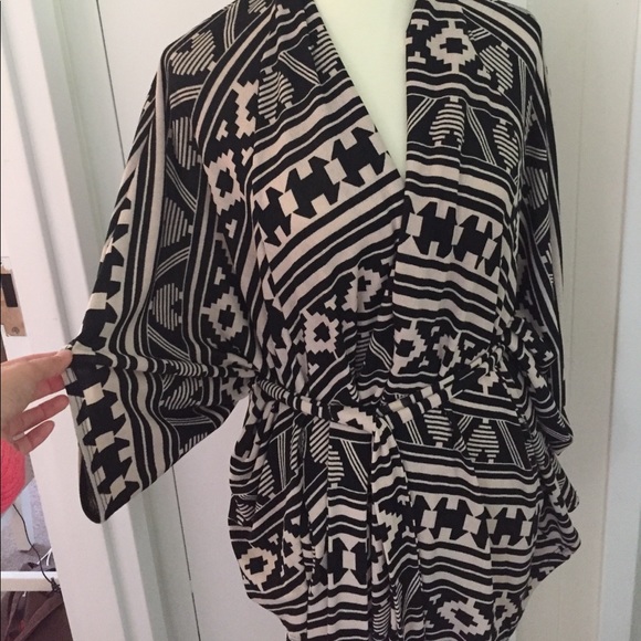Boutique purchase.New w/tags sweater/blouse/poncho - Picture 2 of 6