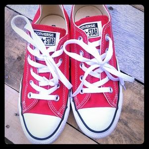 Women's size 6, Men's size 4 Converse
