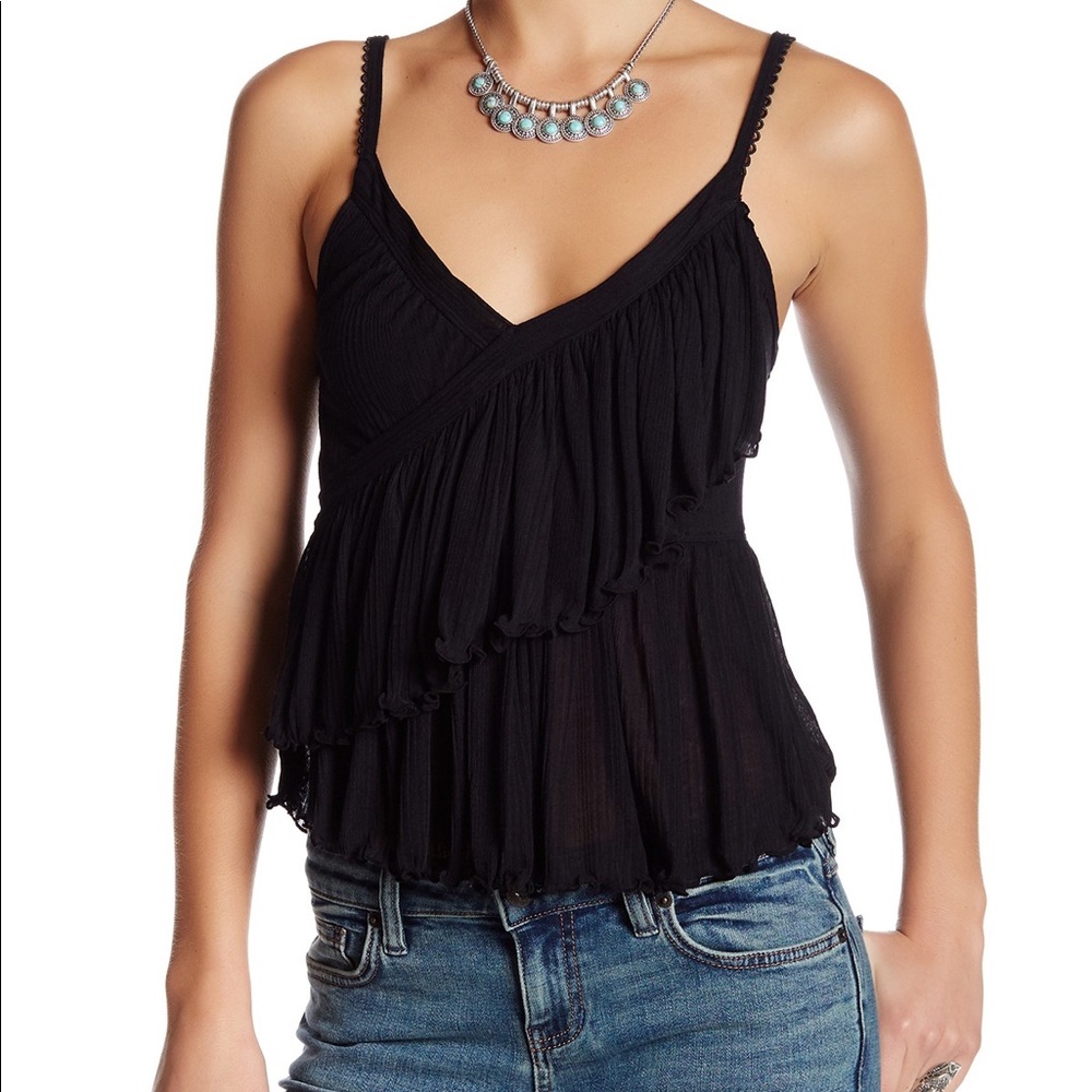 FREE PEOPLE TOP- NWT!!