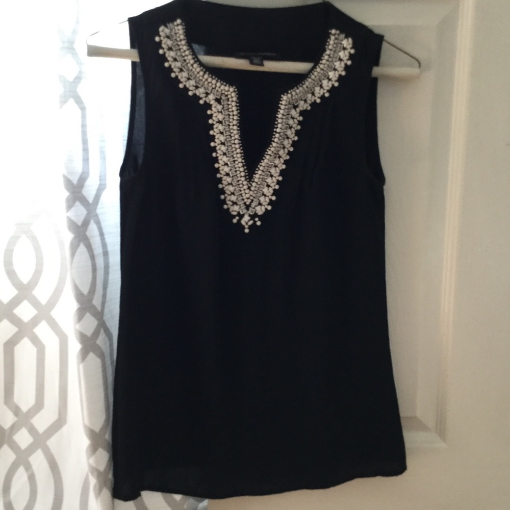 Banana republic top, beautiful beading size 00P
