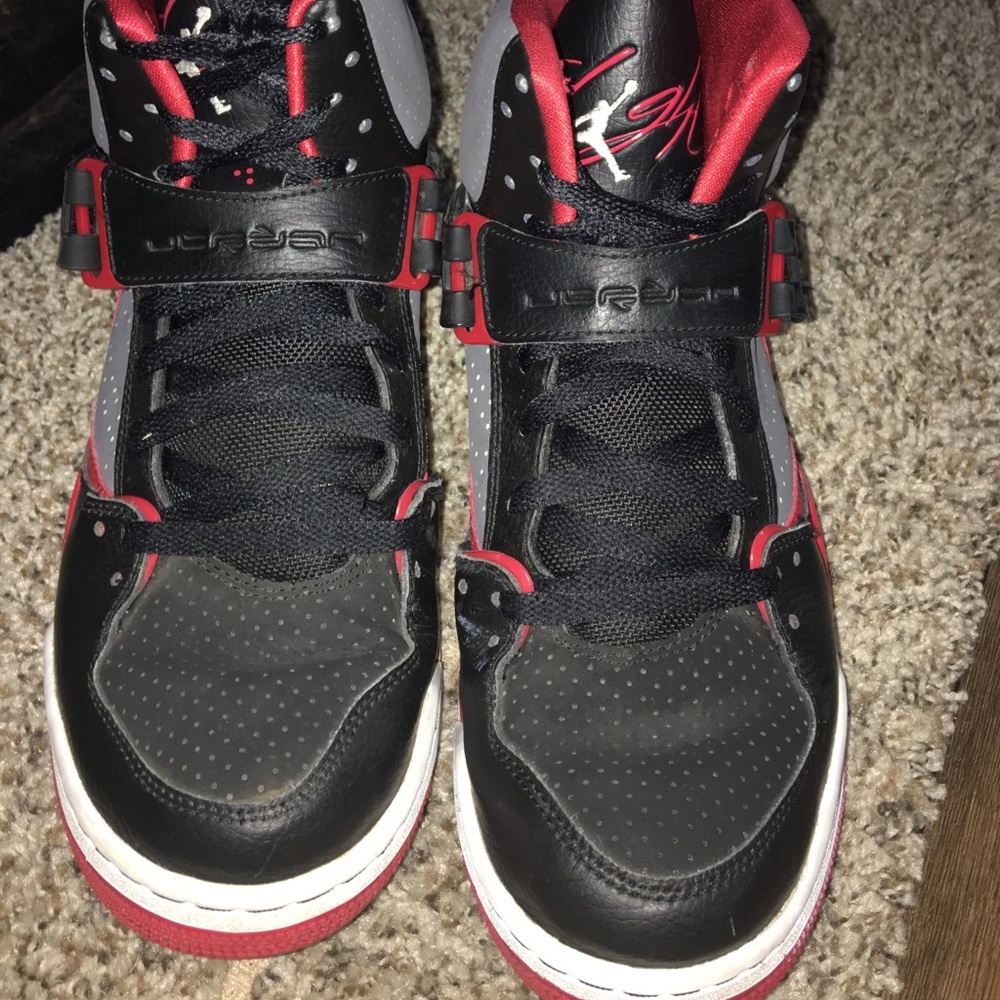 Nike Air Jordan flights size 9