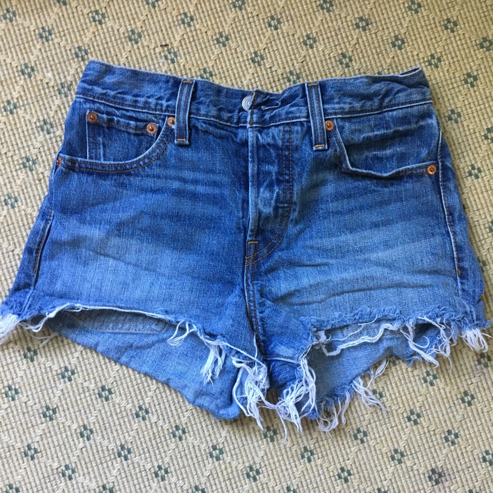 High Waisted Levi Jean Shorts