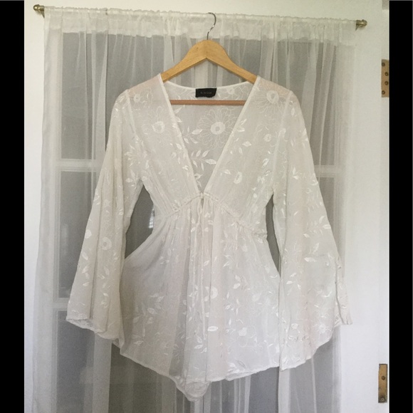 White long sleeve romper - Picture 2 of 4
